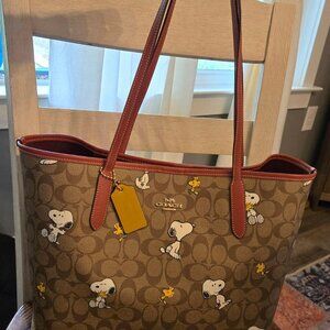 📦🎁Coach X Peanuts City Tote In Signature Canvas With Snoopy Woodstock Print